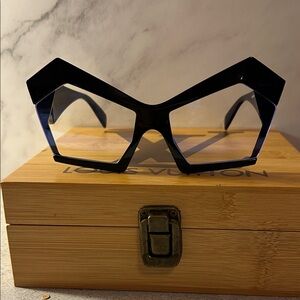 Source Unknown Black Geometric Glasses